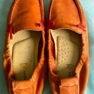 Hush puppies flats